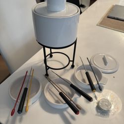 Modern White Fondue Set – Complete Set (New)