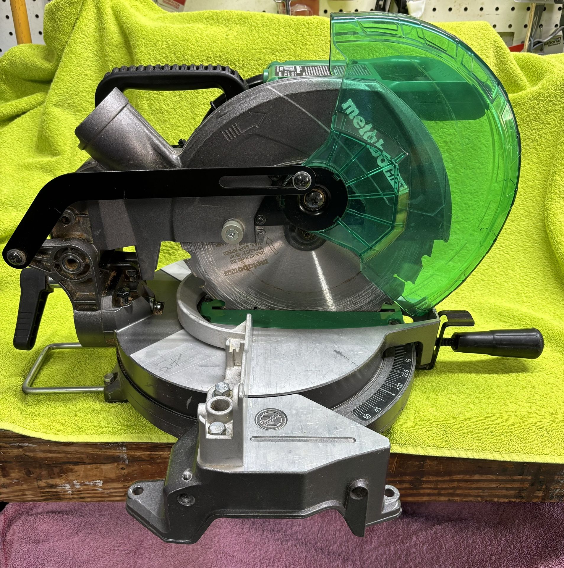 Metabo HPT C10FCG(S) 15-Amp Motor Single Bevel 10" Compound Miter Saw Green