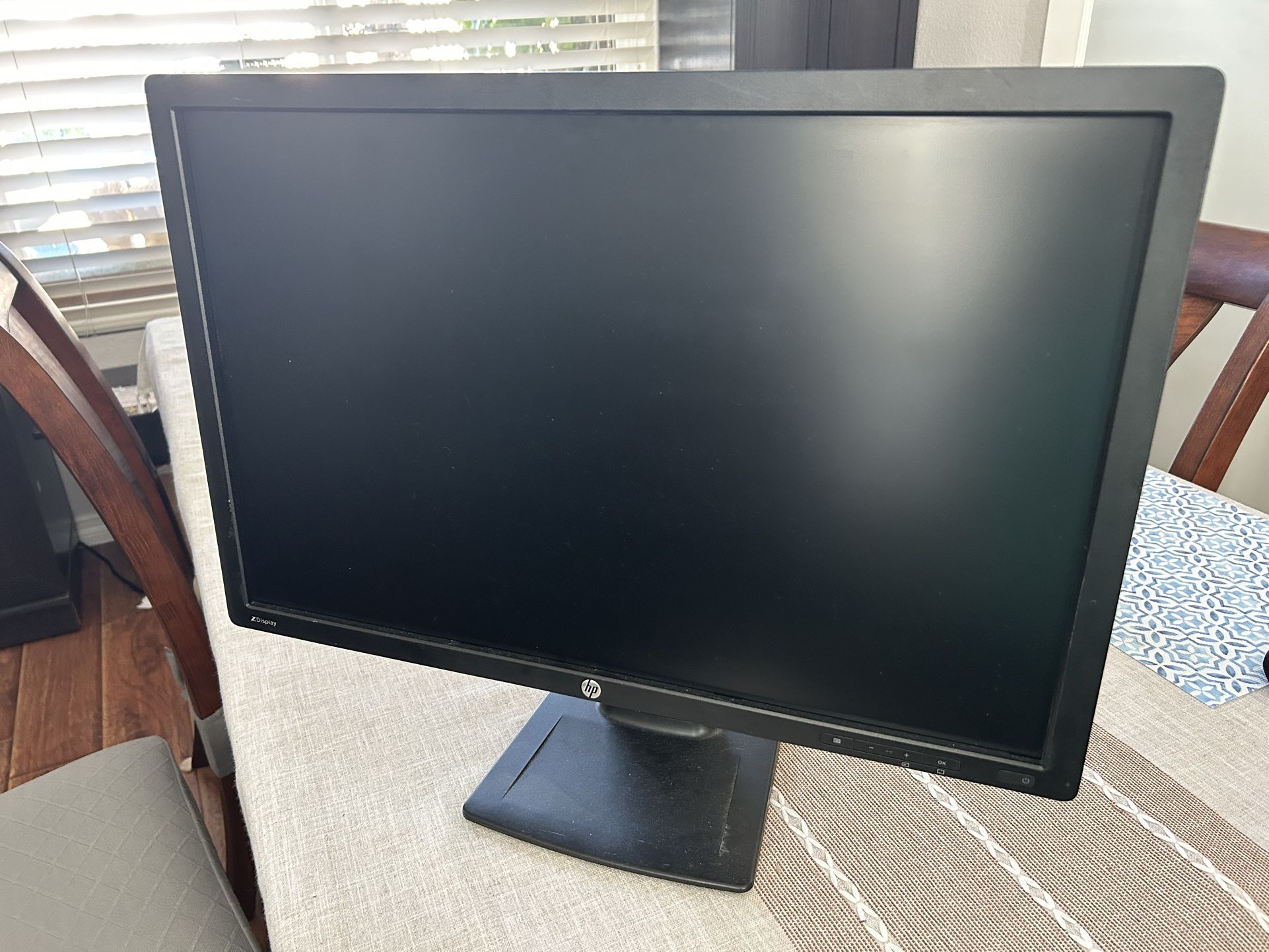 HP Monitor widescreen 16:10 aspect ratio
