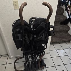 Double stroller.  Carriola Doble