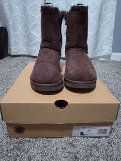 UGG Bailey Bow II Boots Size 7