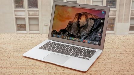 MacBook Air 13 inch early 2015 in excellent condition