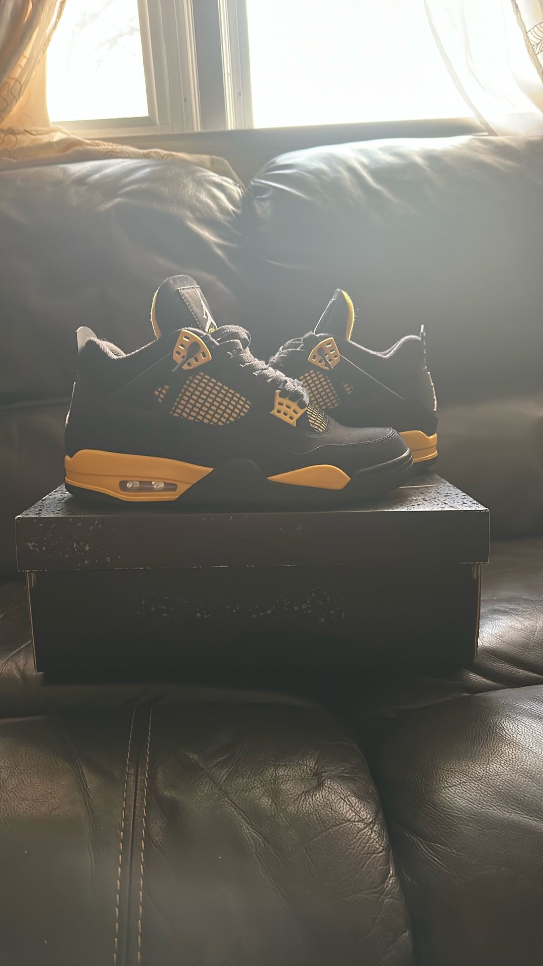 Jordan 4 Retro Yellow Thunder