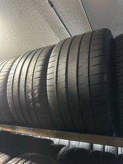 PAIR OF TIRE 295 35 20 MICHELIN 85% LIFE