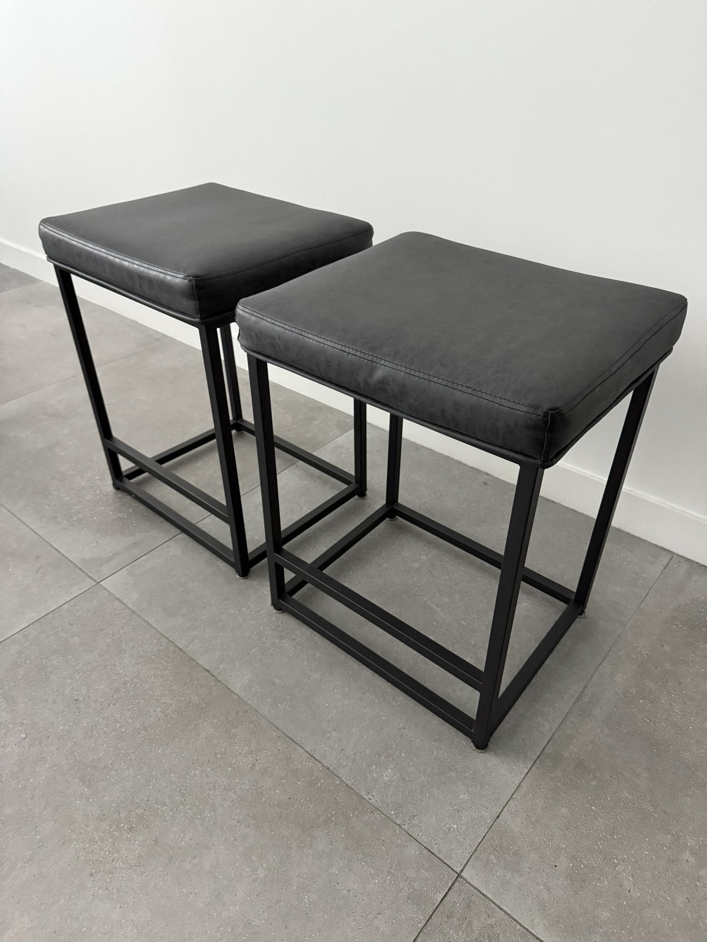 Barstools / Counter Stools