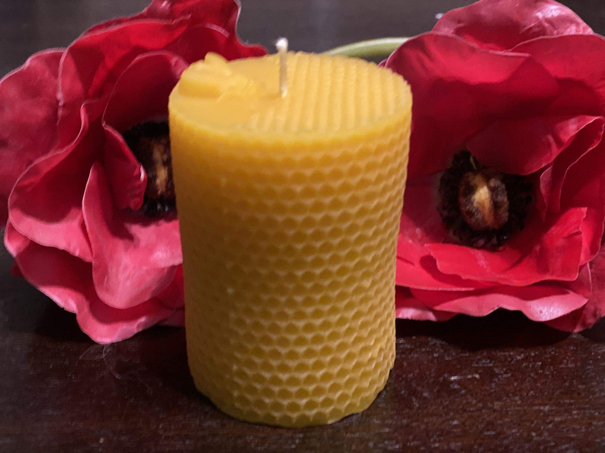 Beeswax Honeycomb Candle (1) Organic Honey Scent 