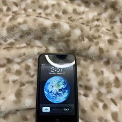 8GB 2nd Gen Ipod Touch Silver