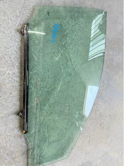 2019-2022 Lexus ES350 ES300 Front passenger-side window