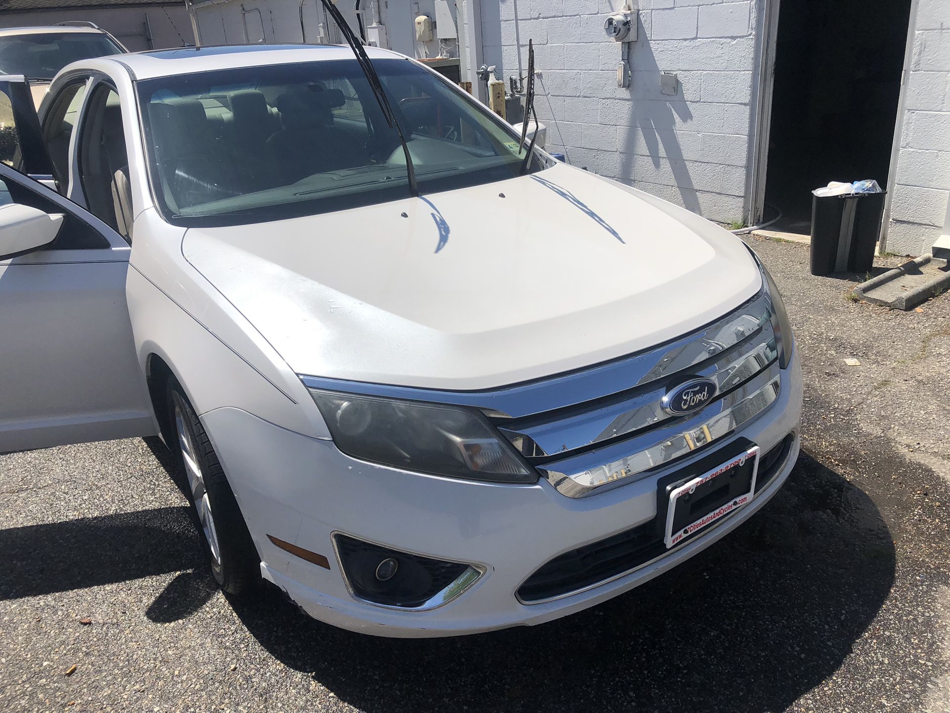 2010 FORD FUSION READY TODAY