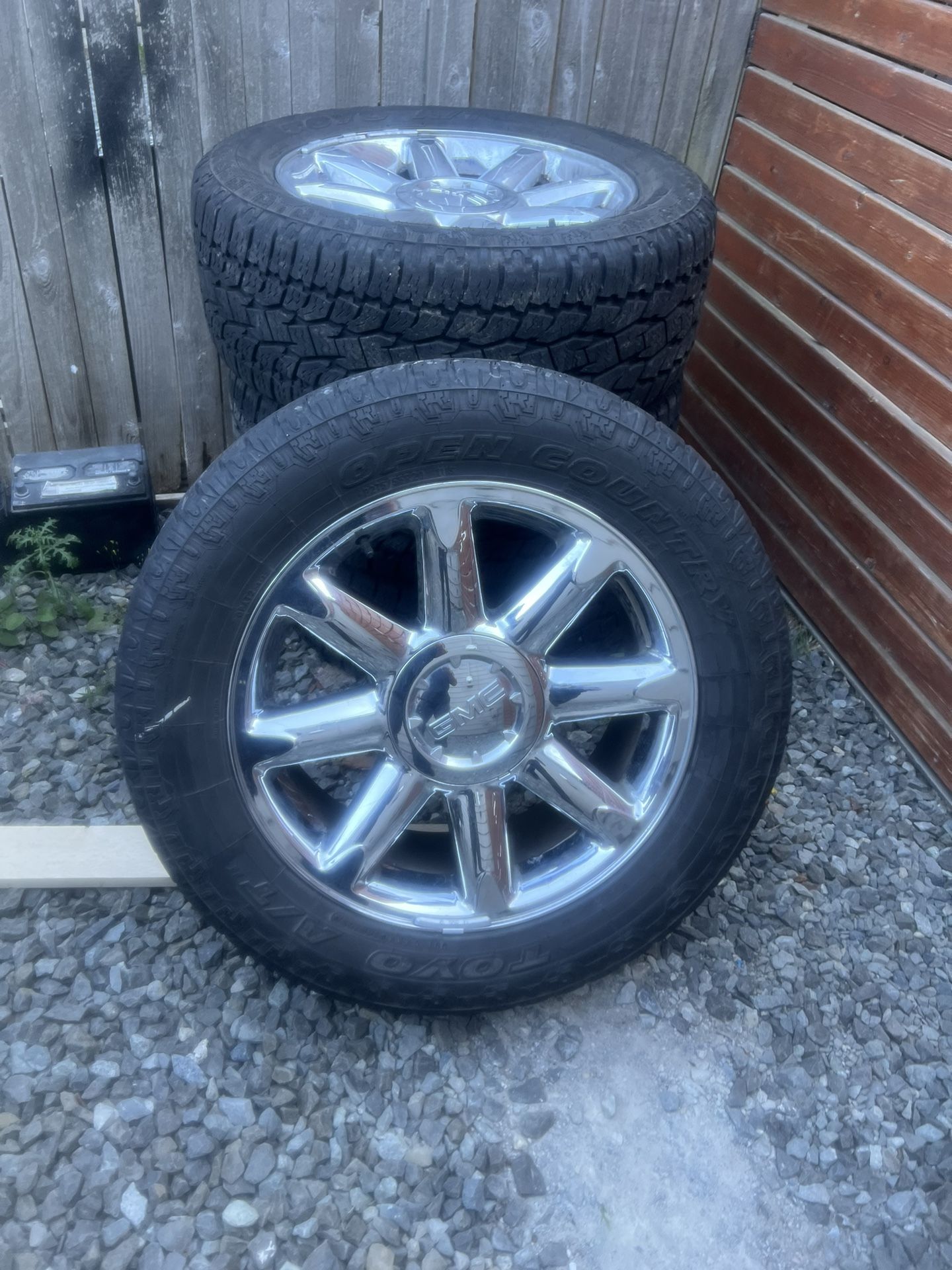 GMC Yukon Denali Oem Wheels And Tires 20