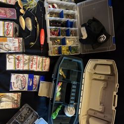 Large Fishing Tackle Box LOTL- New & Used- Bobbers, Weights, Tackle Boxes, Glove, Hooks, Lures, Bait