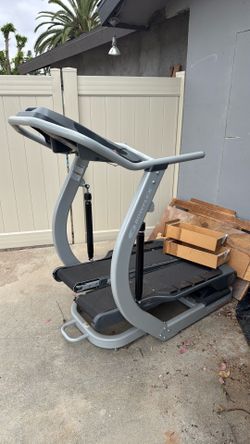 Free tread climber by bow flex