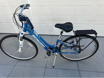 Schwinn hybrid/comfort bike (price negotiable)