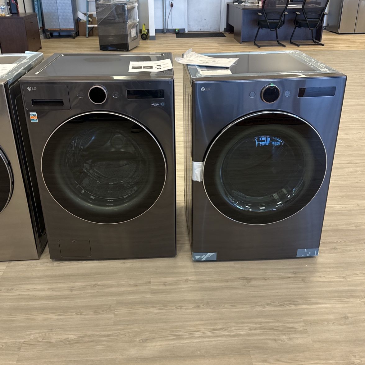 LG Washer High-Efficiency Smart Front Load and Dryer  Smart Electric 