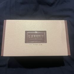 Maui Jim sun glasses  Sells For $559 Plus Tax Online