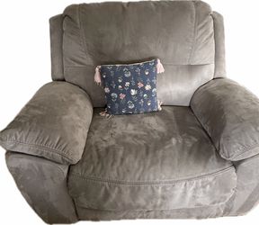 Recliner large love seat