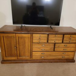 MUST SELL TOMORROW MORNING AUG. 2, 2025- DRESSER $70