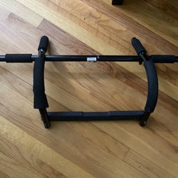 Exercise pull up bar 