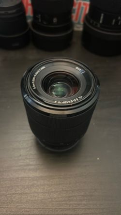Sony FE 28-70mm f/3.5-5.6 OSS II Lens