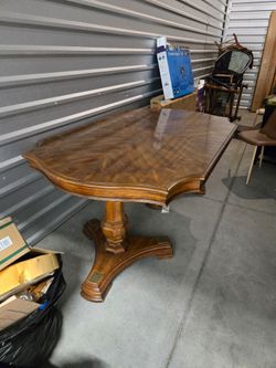 Antique-Style Wood Pedestal Dining Table