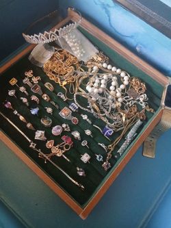 Jewelry lot