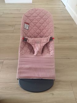 Baby bjorn bouncer