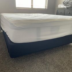 Queen Serta Mattress/Box Spring and Metal Frame