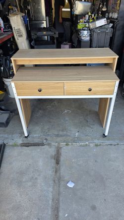 Extendable Computer Desk