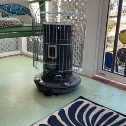  Standing, Working Kerosene Heater, Be Prepared For The Next Hurricane Or Ice Storm.