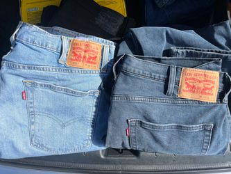 Men’s Levi’s 38x30 $20 EACH