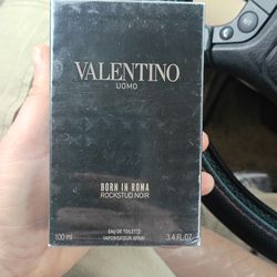 Valentino born in Roma rockstud noir