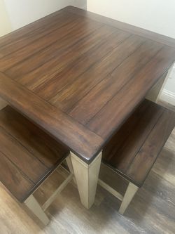 Pike & Main 5 piece dinning table