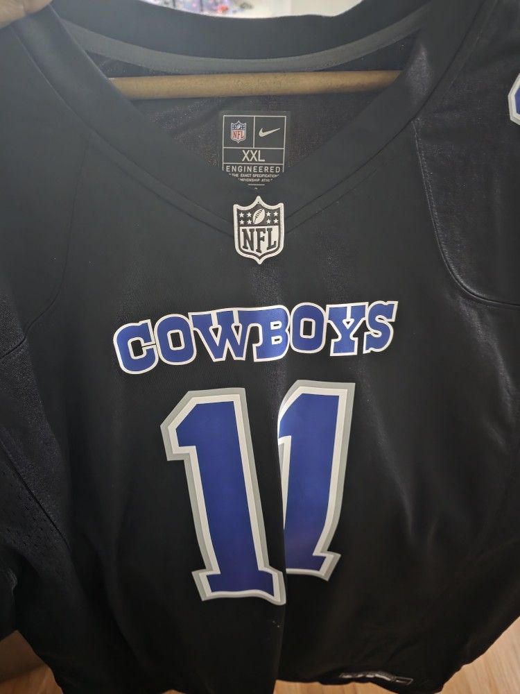 Dallas Cowboys XXL Parsons jerseys