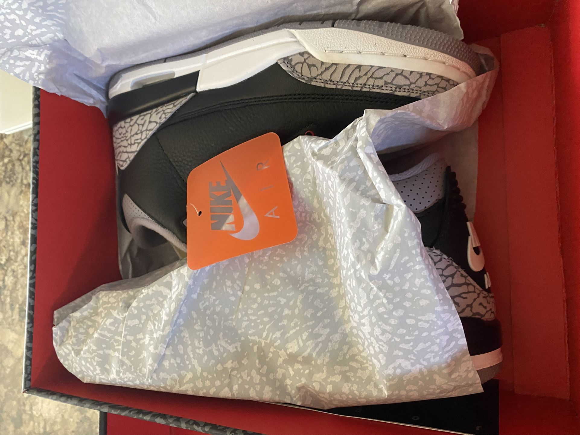 Air Jordan 3 Retro (GS) Black/Fire Red Cement-Grey