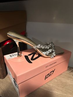 Heels size 8