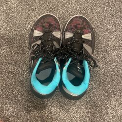 Kyrie Basketball Shoes 