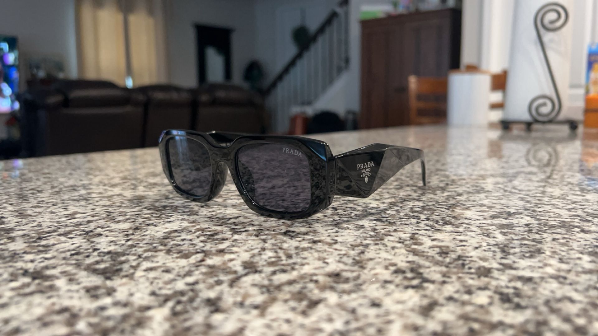 Designer Sunglasses – Black Rectangle Frame