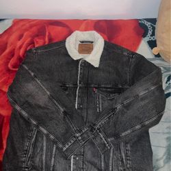 levi’s sherpa jacket 
