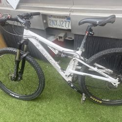 Santa Cruz Mountain Bike