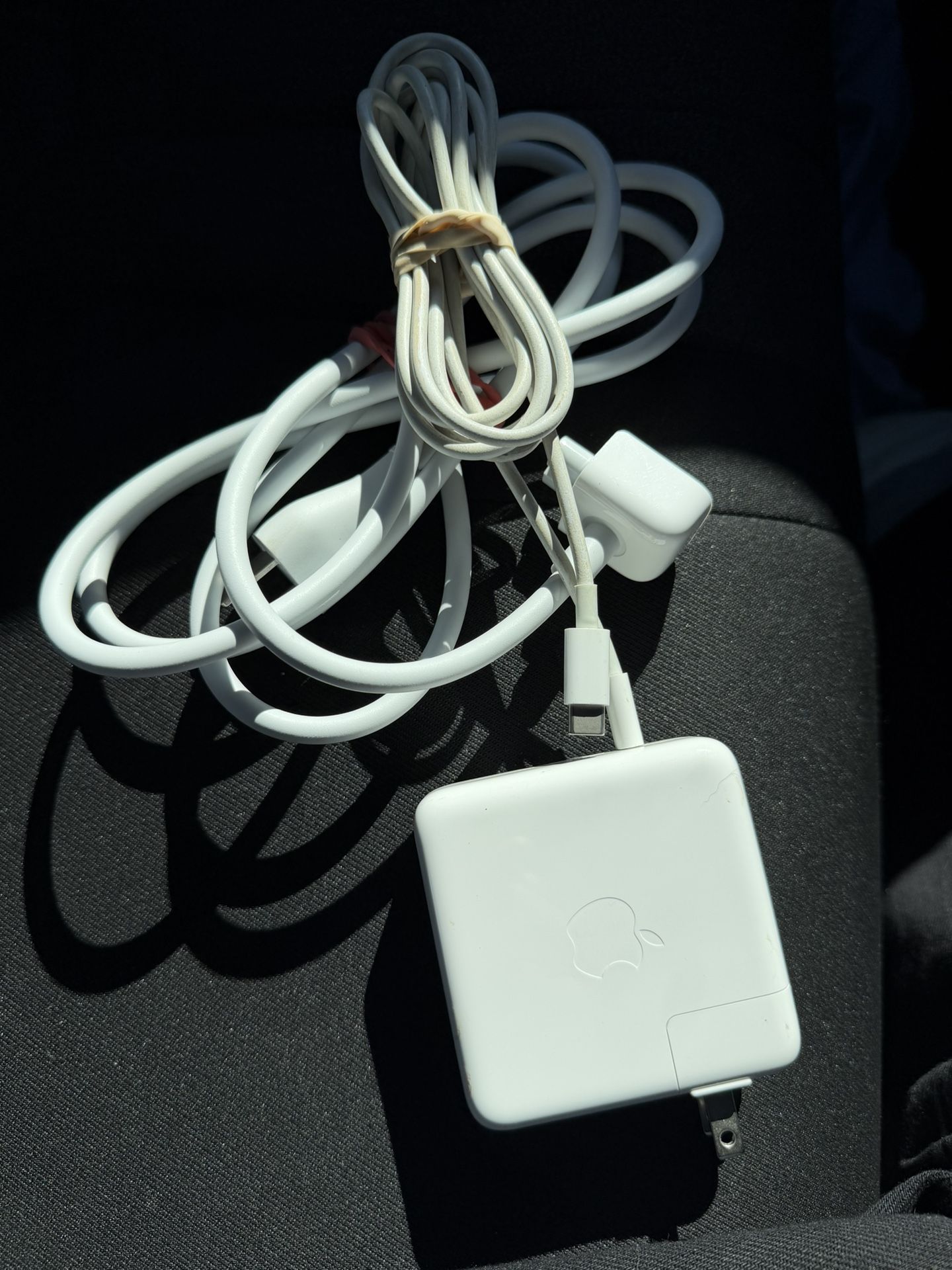 Genuine 61w USB-C Laptop Apple Charger W/ Extension