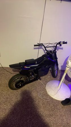 Razor MX650 all black good condition  $700