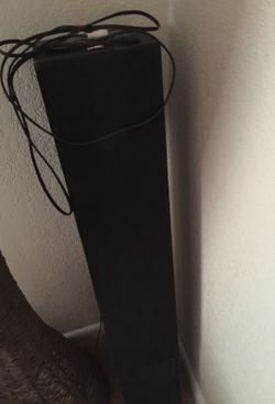 Black speaker good condition preferred 60 but 50 if u have it
