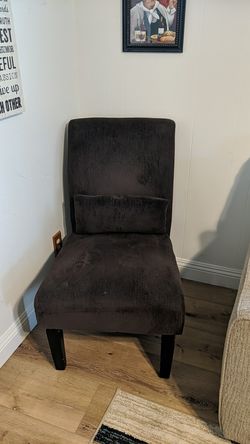 Brown sitting chair