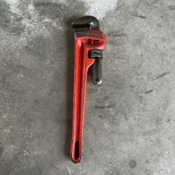 Pipe Wrench 