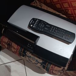 BOSE CINEMATE DIGITAL HOME THEATER. REMOTE CONTROL ALL CABLES