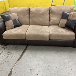 Couch With Delivery 