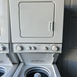 24 Stackable Whirlpool Washer And Dryer Combo 