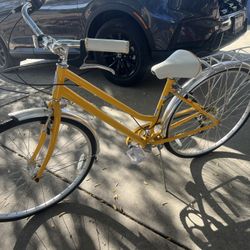 Schwinn Women’s Beach cruiser