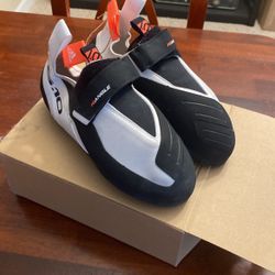 Adidas Hiangle 5.10 Women’s Size 8. Climbing Shoes