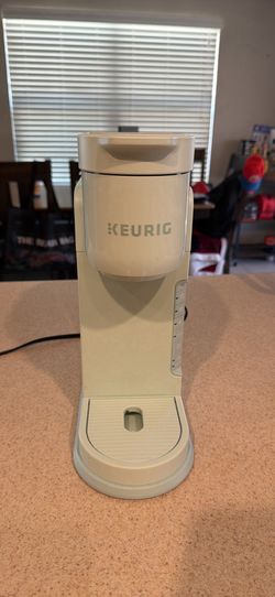Single cup Keurig Coffee Machine